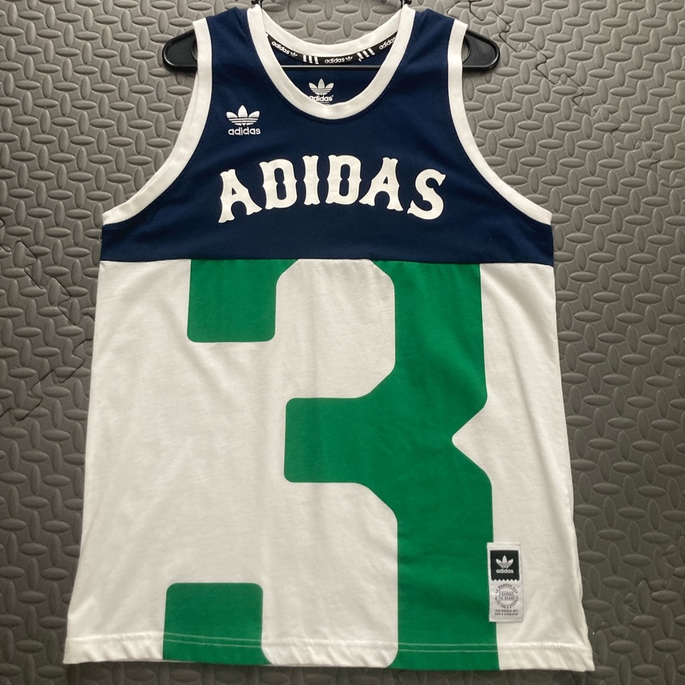 Men’s size M Adidas tank